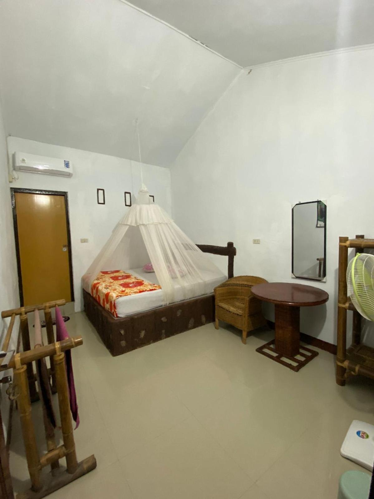 Brown Bamboo Guest House & Trekking Букит-Лаванг Экстерьер фото